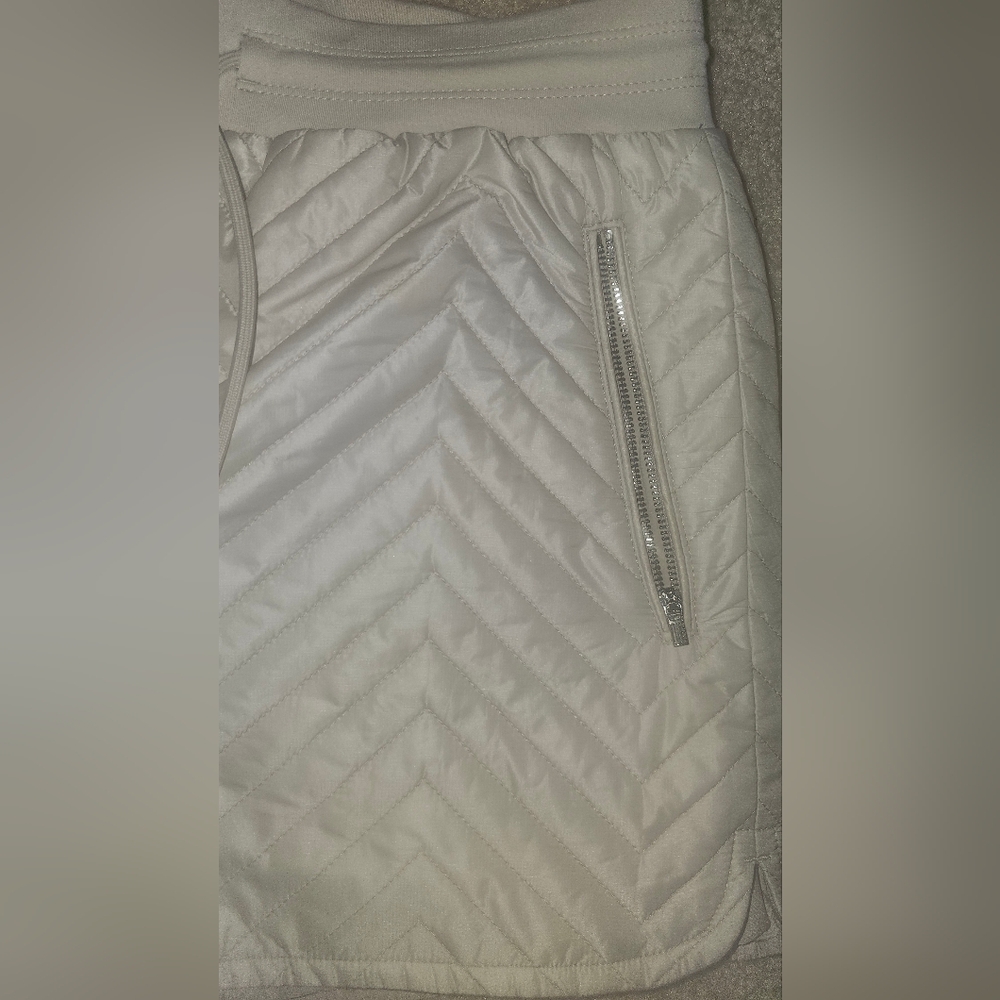Athleta Apres Quilted Ski Shorts, identified by the distinct chevron quilting - Picture 9 of 14